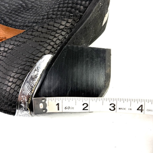 Jeffrey Campbell Cromwell Booties 9 Black Cut Out Slip On Ankle Boot Etched - Picture 12 of 13